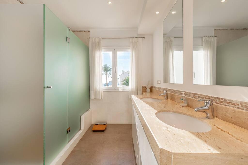 Bright Elegant 3Bdr Apartment In Puerto Banus Marbella Exterior foto